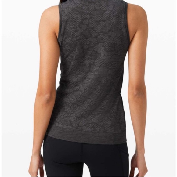 Lululemon Breeze by muscle tank NWOT Size:6 - Picture 3 of 8